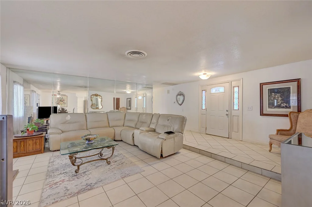 1906 Jasmine, Las Vegas, NV 89123
