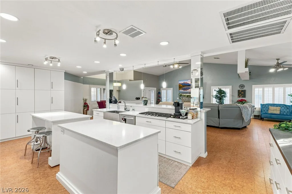 7275 Darby, Las Vegas, NV 89117