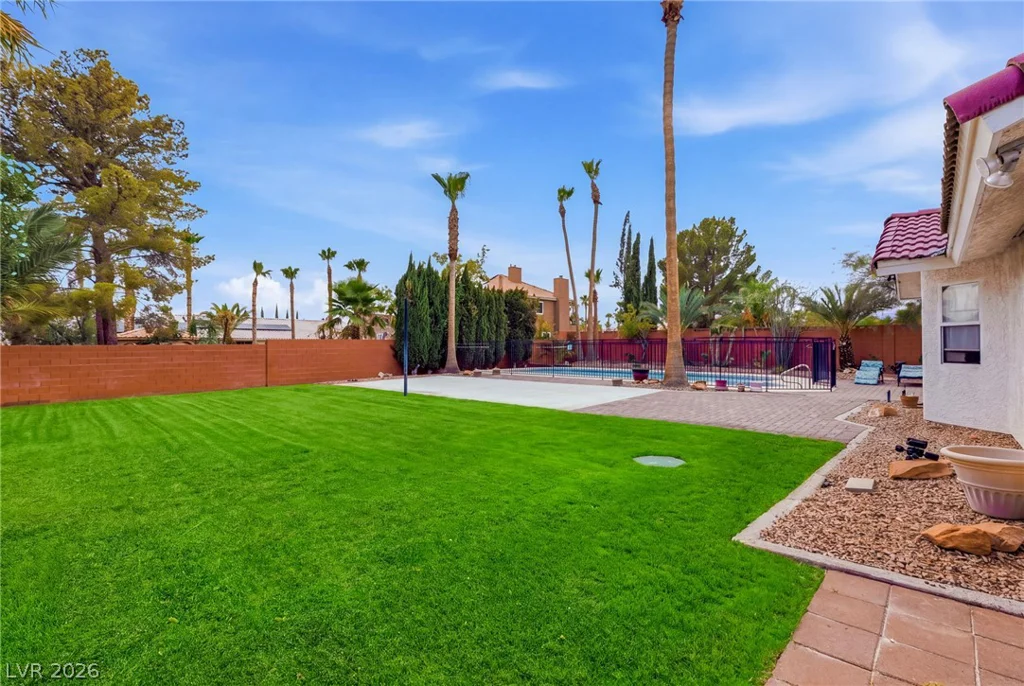 7275 Darby, Las Vegas, NV 89117