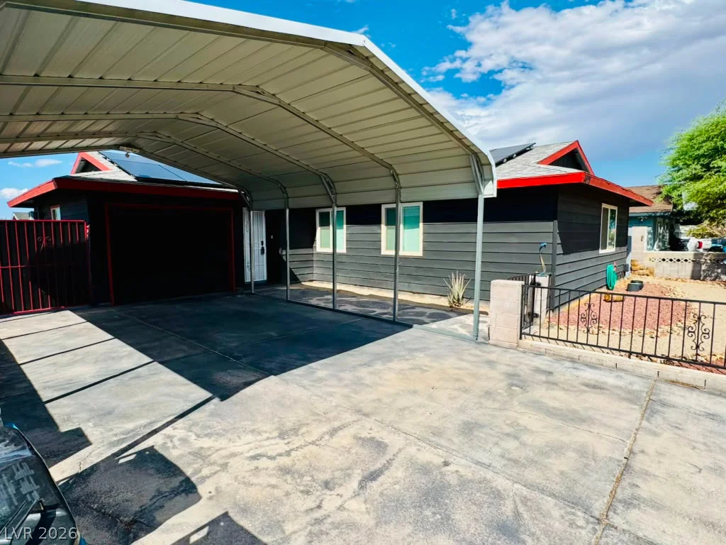 4672 Newton, Las Vegas, NV 89121