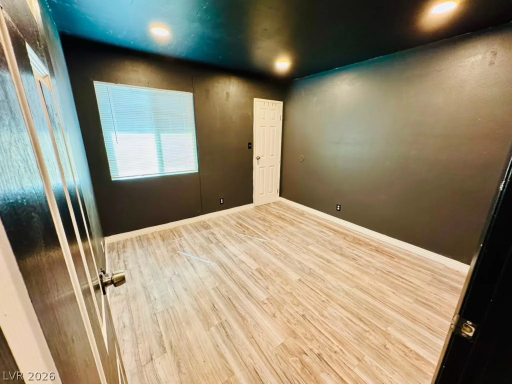 4672 Newton, Las Vegas, NV 89121