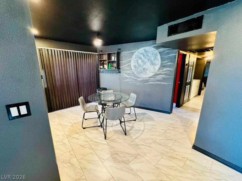 4672 Newton, Las Vegas, NV 89121