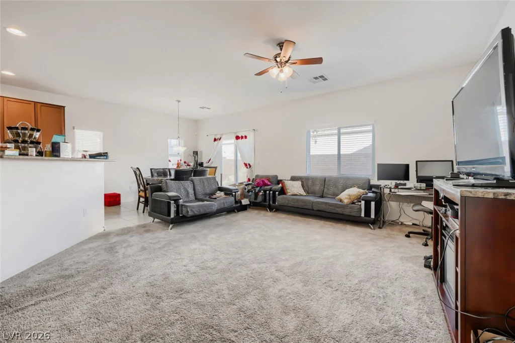 5716 Port Douglas, Las Vegas, NV 89113
