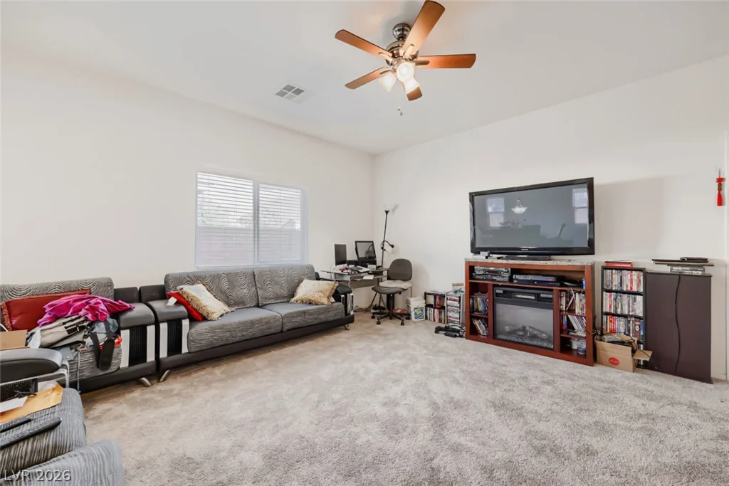 5716 Port Douglas, Las Vegas, NV 89113