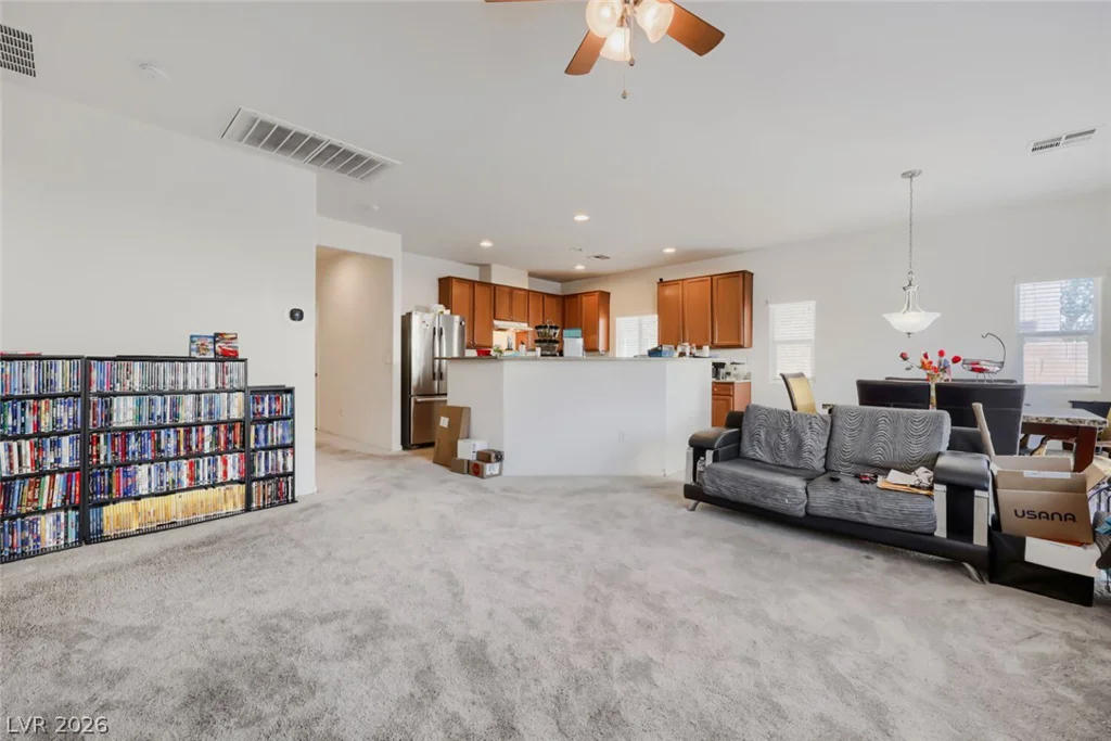 5716 Port Douglas, Las Vegas, NV 89113