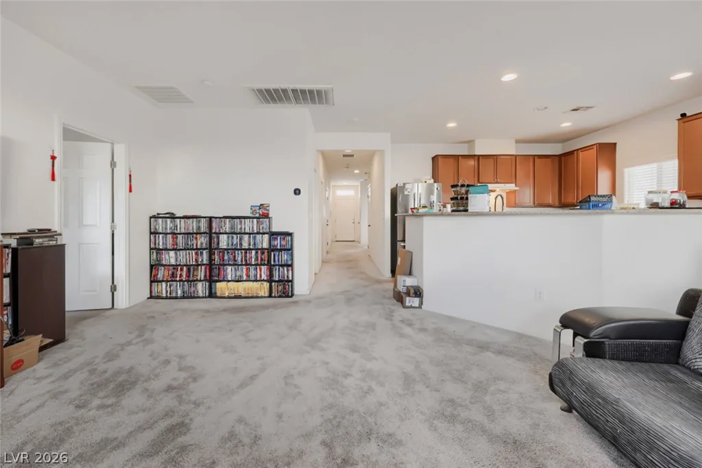 5716 Port Douglas, Las Vegas, NV 89113