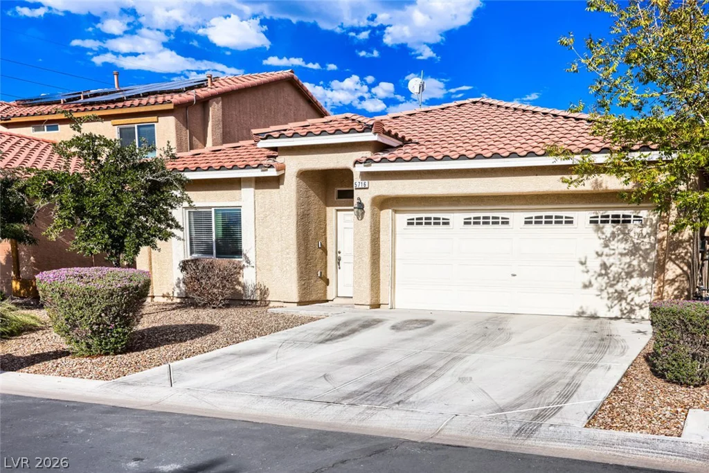 5716 Port Douglas, Las Vegas, NV 89113