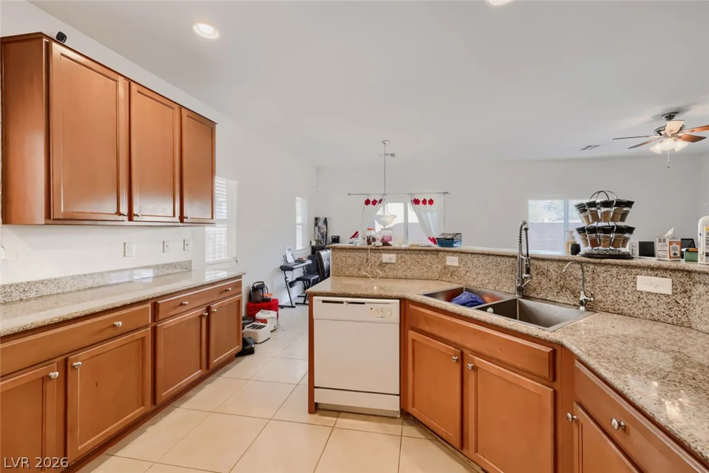 5716 Port Douglas, Las Vegas, NV 89113