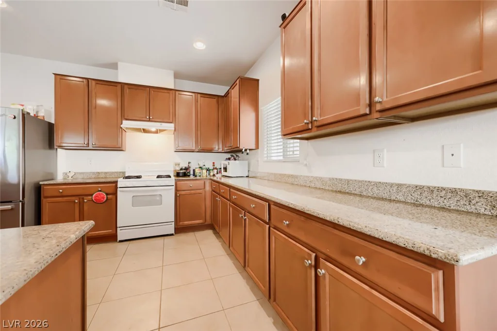 5716 Port Douglas, Las Vegas, NV 89113