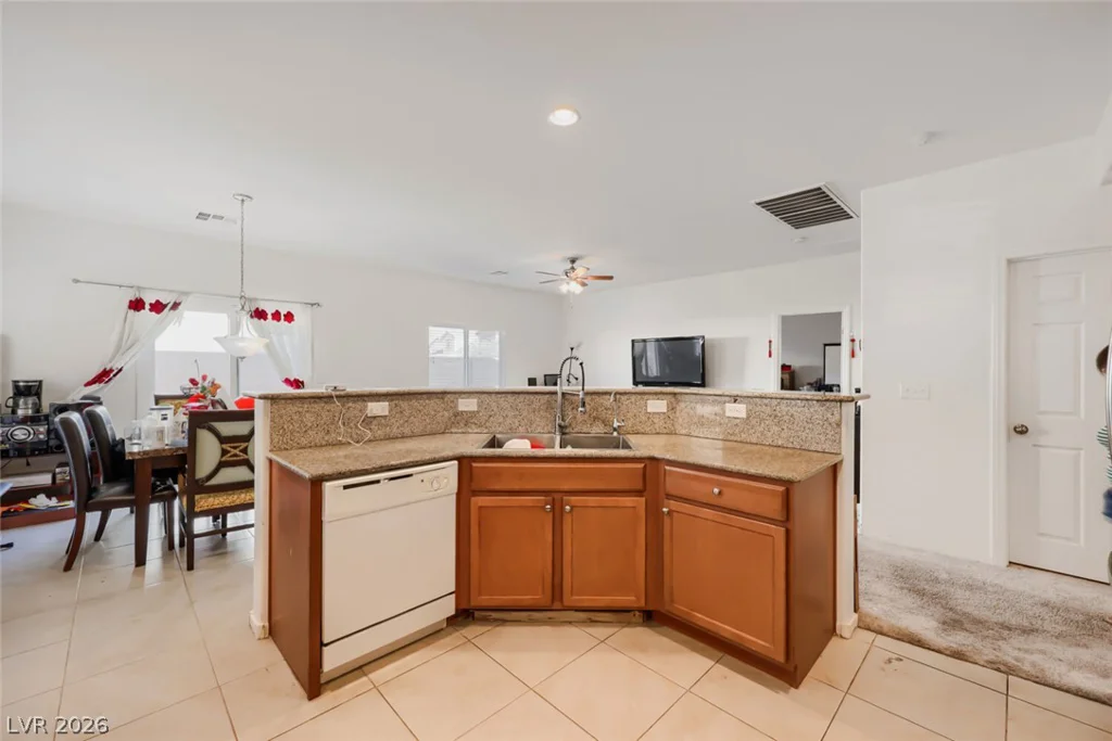 5716 Port Douglas, Las Vegas, NV 89113