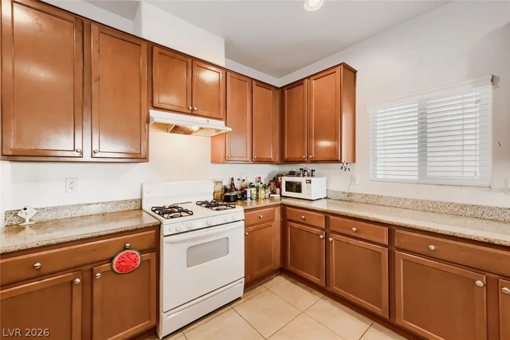 5716 Port Douglas, Las Vegas, NV 89113