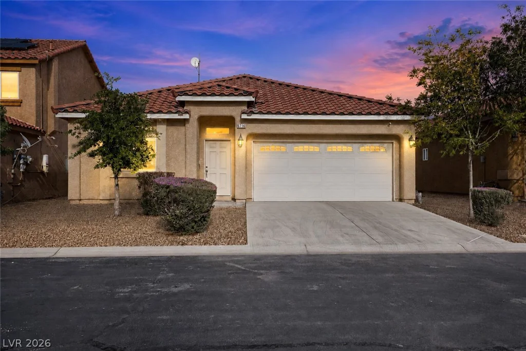 5716 Port Douglas, Las Vegas, NV 89113