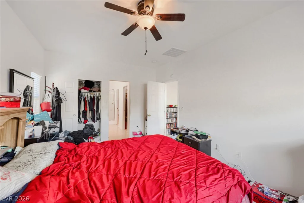 5716 Port Douglas, Las Vegas, NV 89113