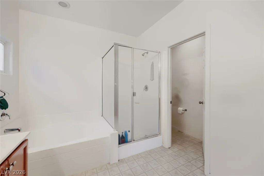 5716 Port Douglas, Las Vegas, NV 89113