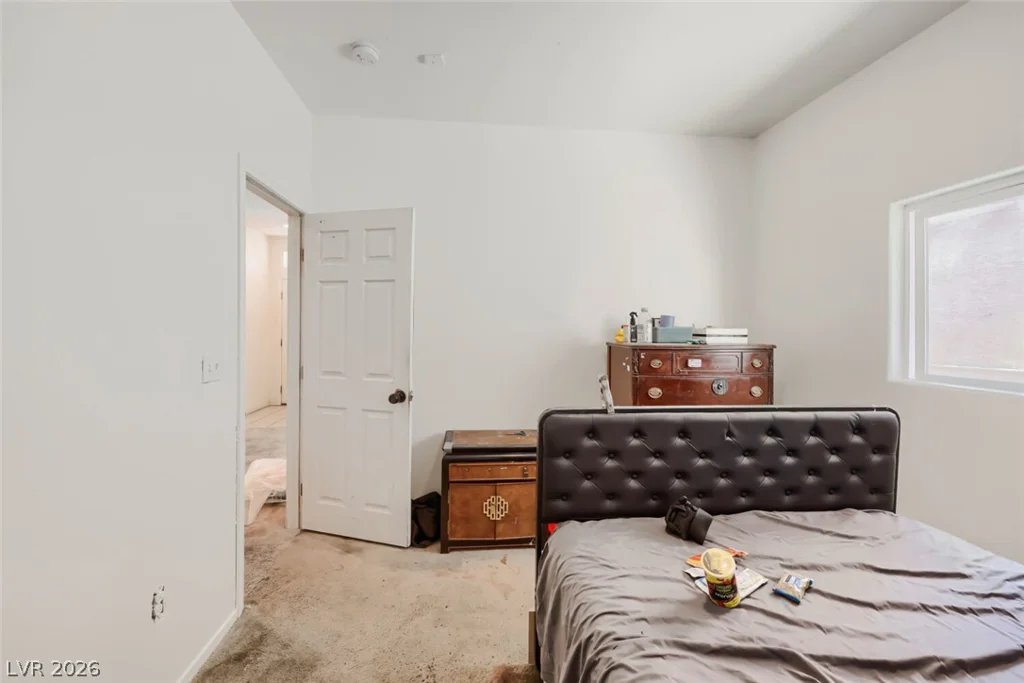 5716 Port Douglas, Las Vegas, NV 89113