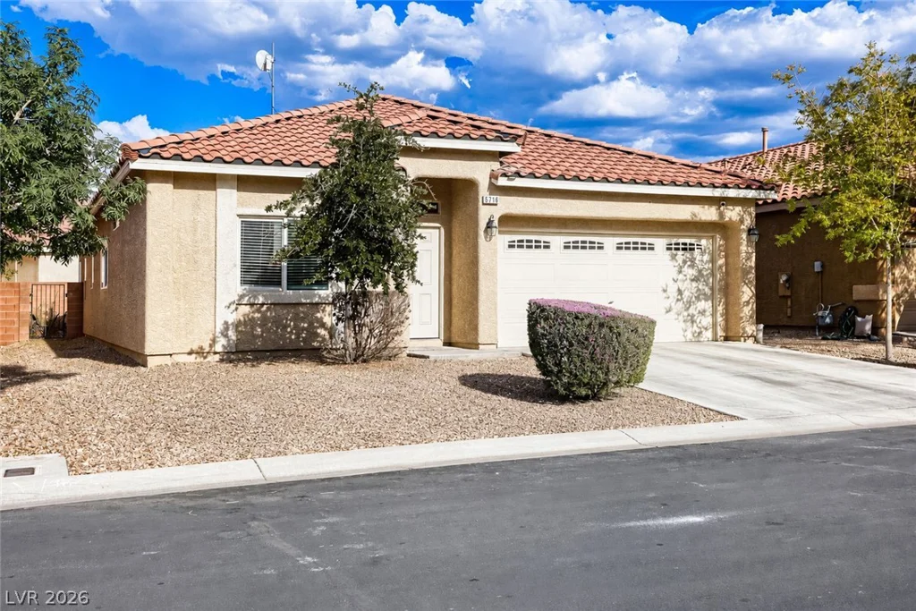 5716 Port Douglas, Las Vegas, NV 89113