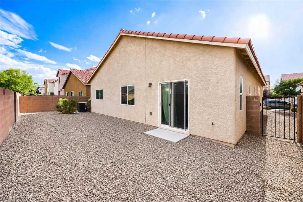 5716 Port Douglas, Las Vegas, NV 89113