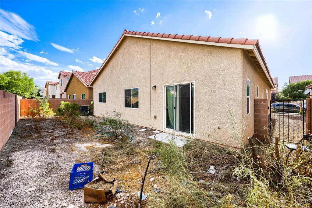 5716 Port Douglas, Las Vegas, NV 89113