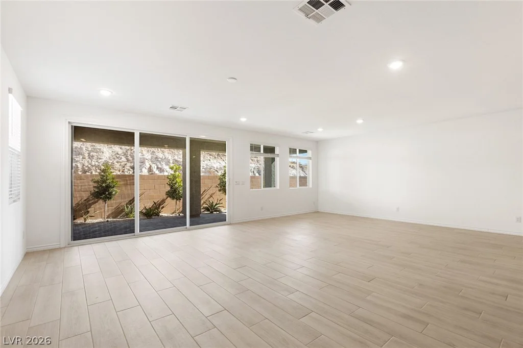 9986 Joshua Foothills, Las Vegas, NV 89178