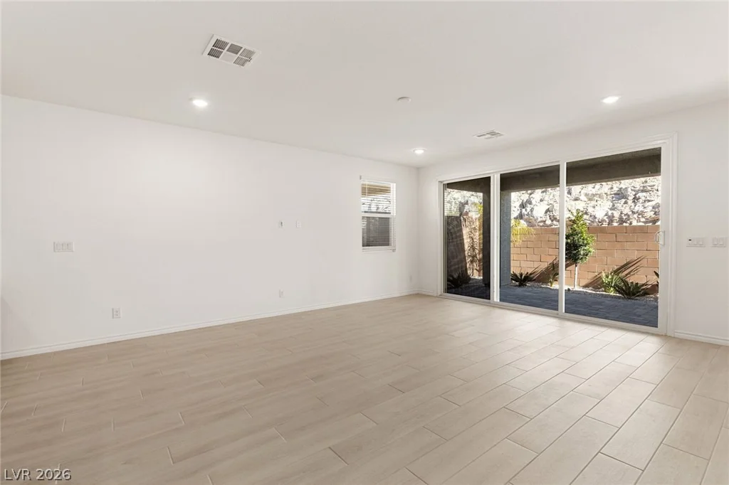 9986 Joshua Foothills, Las Vegas, NV 89178