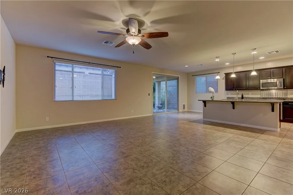 9667 Treeline Run, Las Vegas, NV 89166