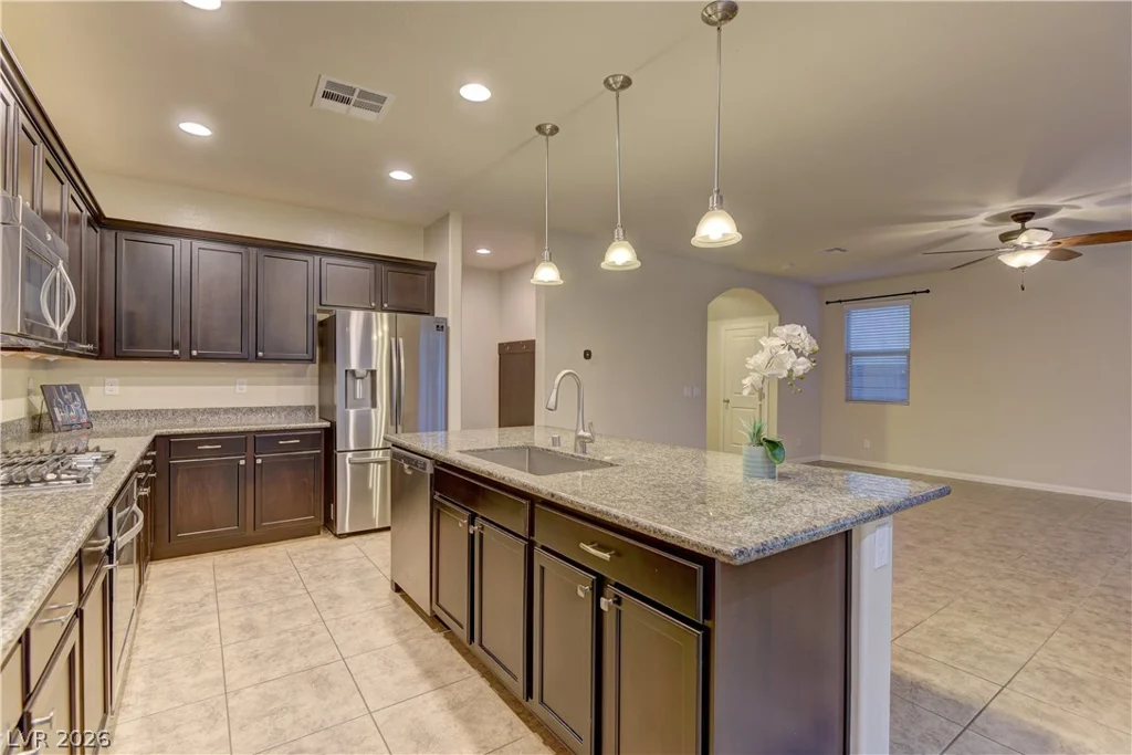 9667 Treeline Run, Las Vegas, NV 89166
