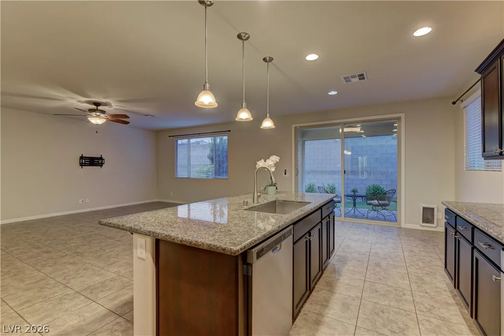9667 Treeline Run, Las Vegas, NV 89166