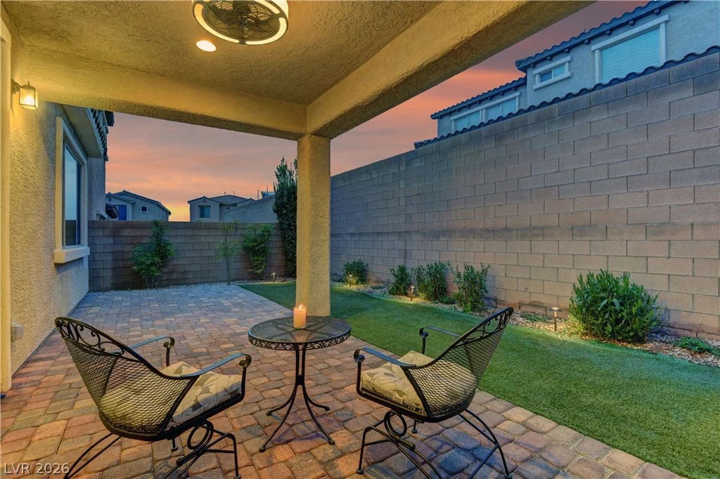 9667 Treeline Run, Las Vegas, NV 89166