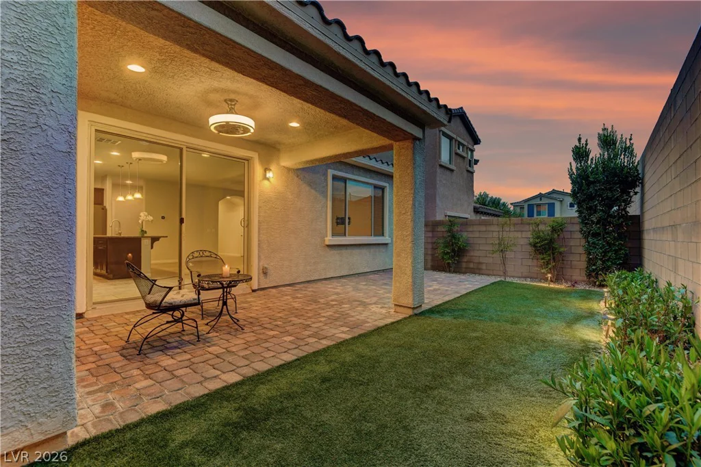 9667 Treeline Run, Las Vegas, NV 89166