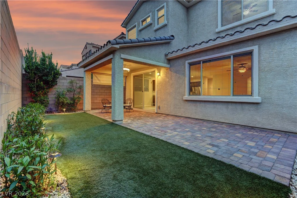 9667 Treeline Run, Las Vegas, NV 89166
