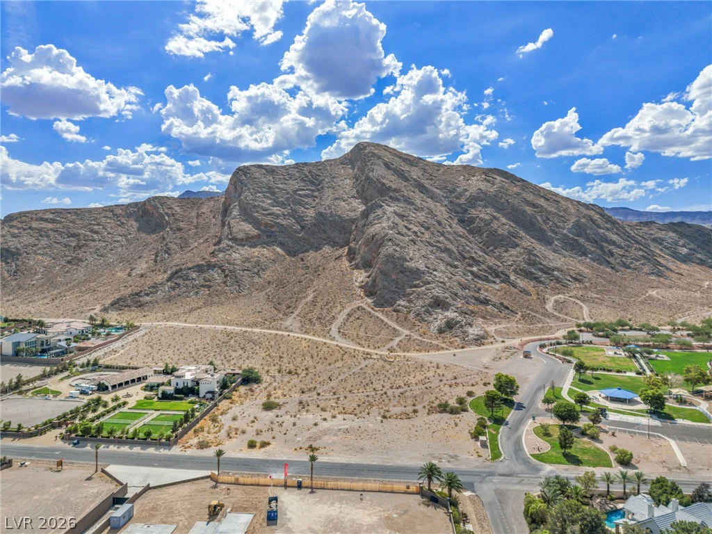 4195 Grand Canyon, Las Vegas, NV 89129