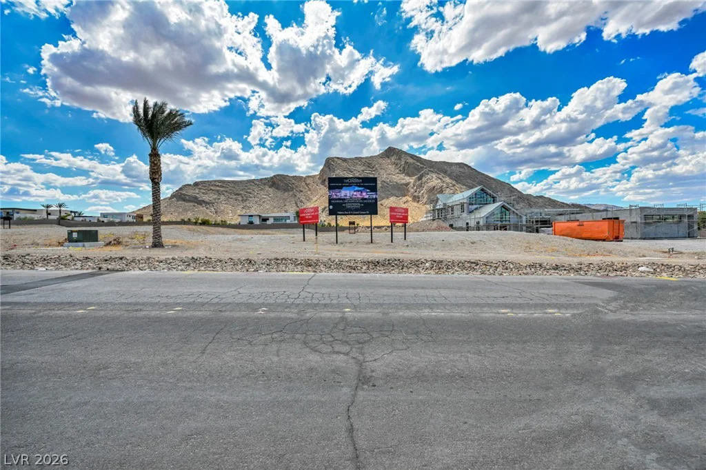 4195 Grand Canyon, Las Vegas, NV 89129