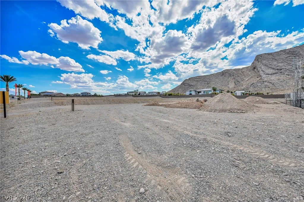 4195 Grand Canyon, Las Vegas, NV 89129