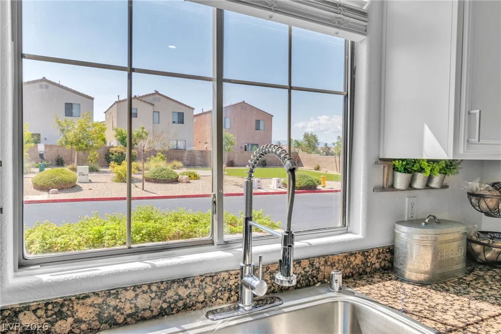 10210 Viterbo, Las Vegas, NV 89183
