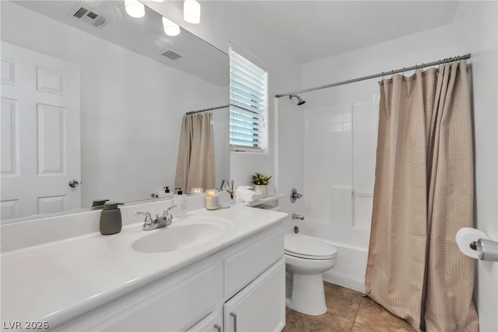 10210 Viterbo, Las Vegas, NV 89183