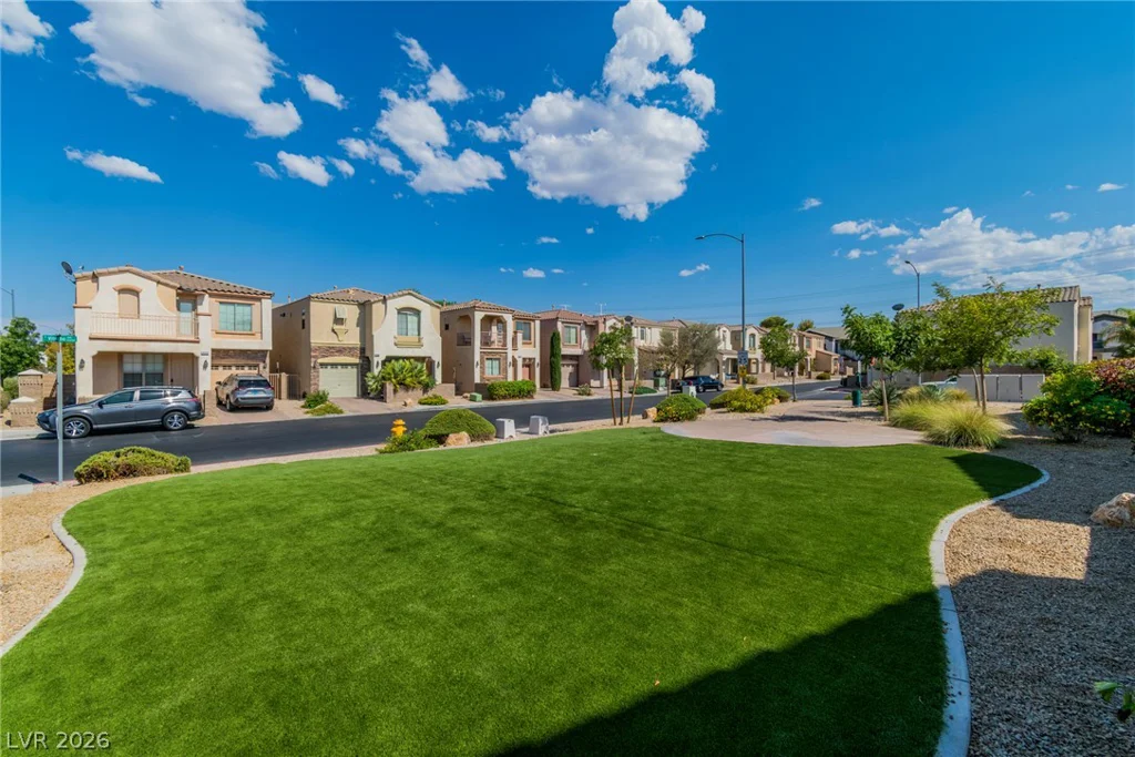 10210 Viterbo, Las Vegas, NV 89183