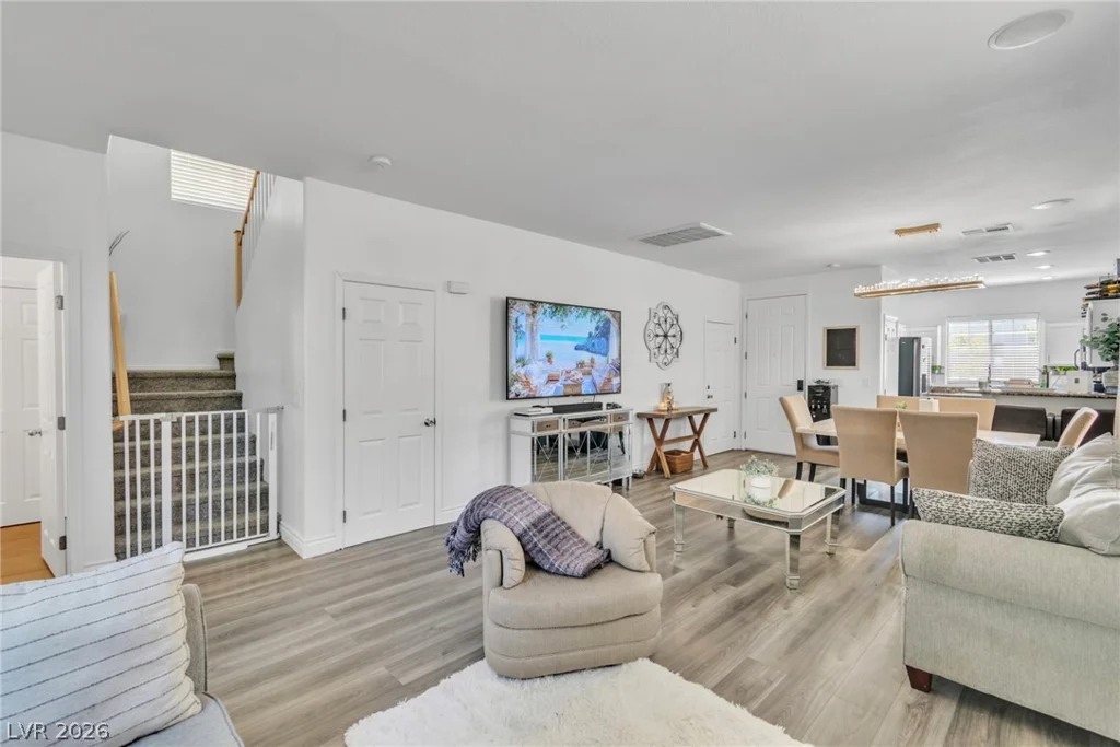10210 Viterbo, Las Vegas, NV 89183