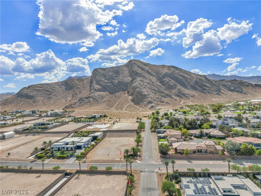 4141 Grand Canyon, Las Vegas, NV 89129