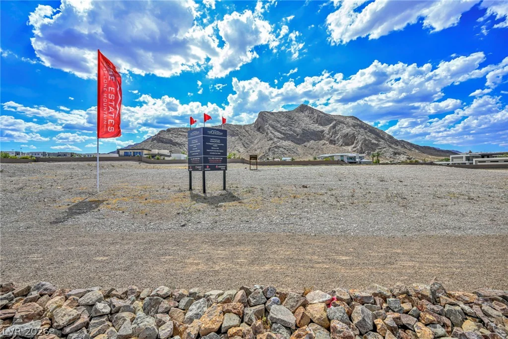 4141 Grand Canyon, Las Vegas, NV 89129