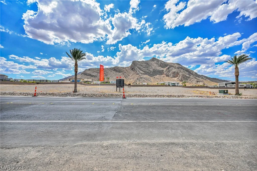 4141 Grand Canyon, Las Vegas, NV 89129