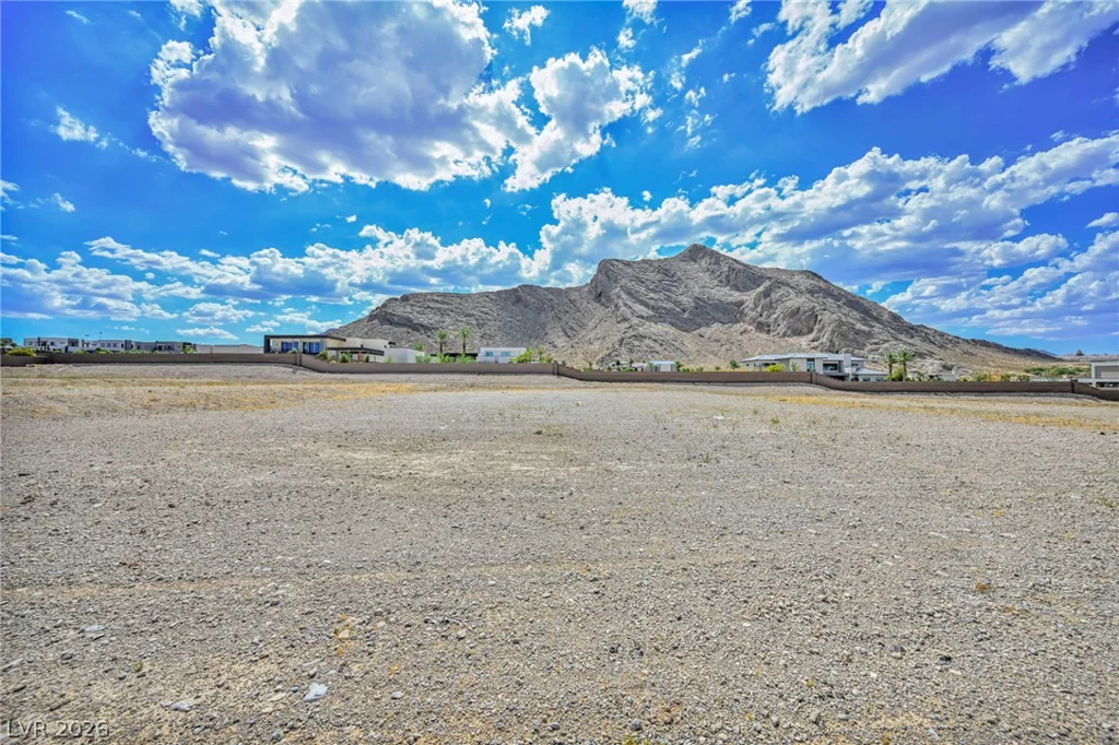 4141 Grand Canyon, Las Vegas, NV 89129