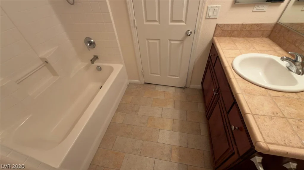 7608 Stray Horse, Las Vegas, NV 89113