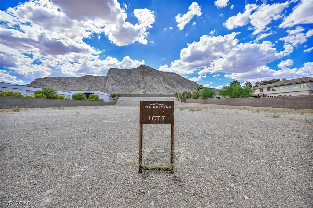 4281 Grand Canyon, Las Vegas, NV 89129