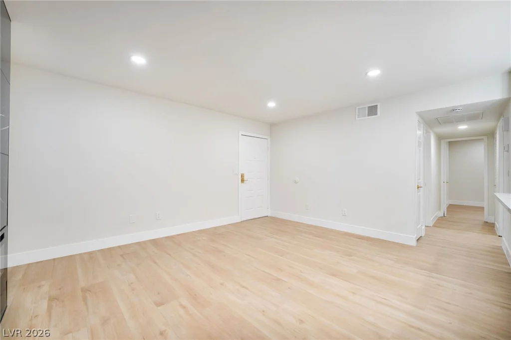 5064 Spencer, Las Vegas, NV 89119