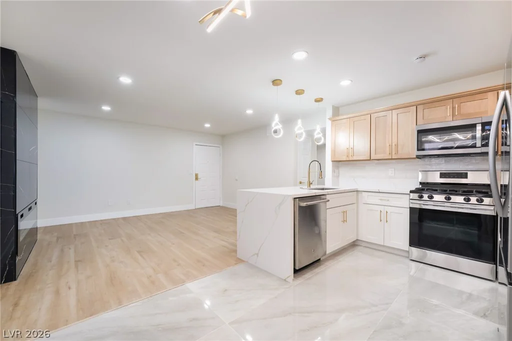 5064 Spencer, Las Vegas, NV 89119