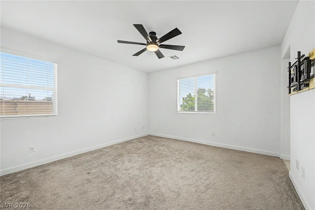 1880 Arcadian King Sun, Las Vegas, NV 89106