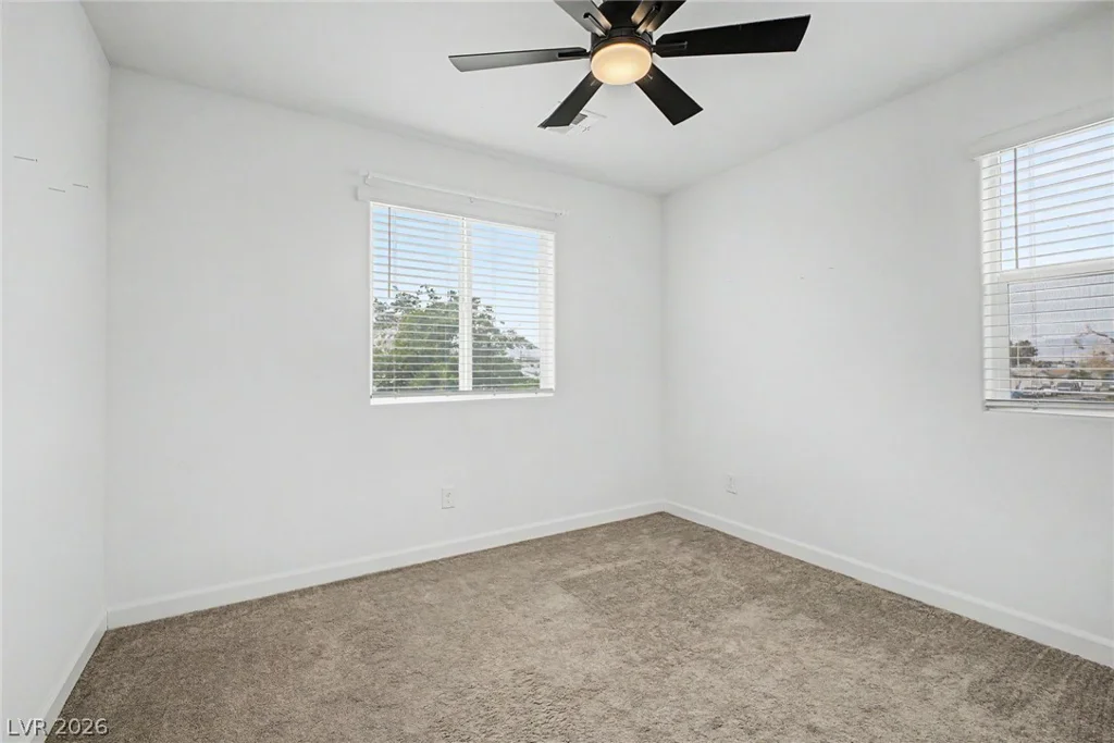 1880 Arcadian King Sun, Las Vegas, NV 89106