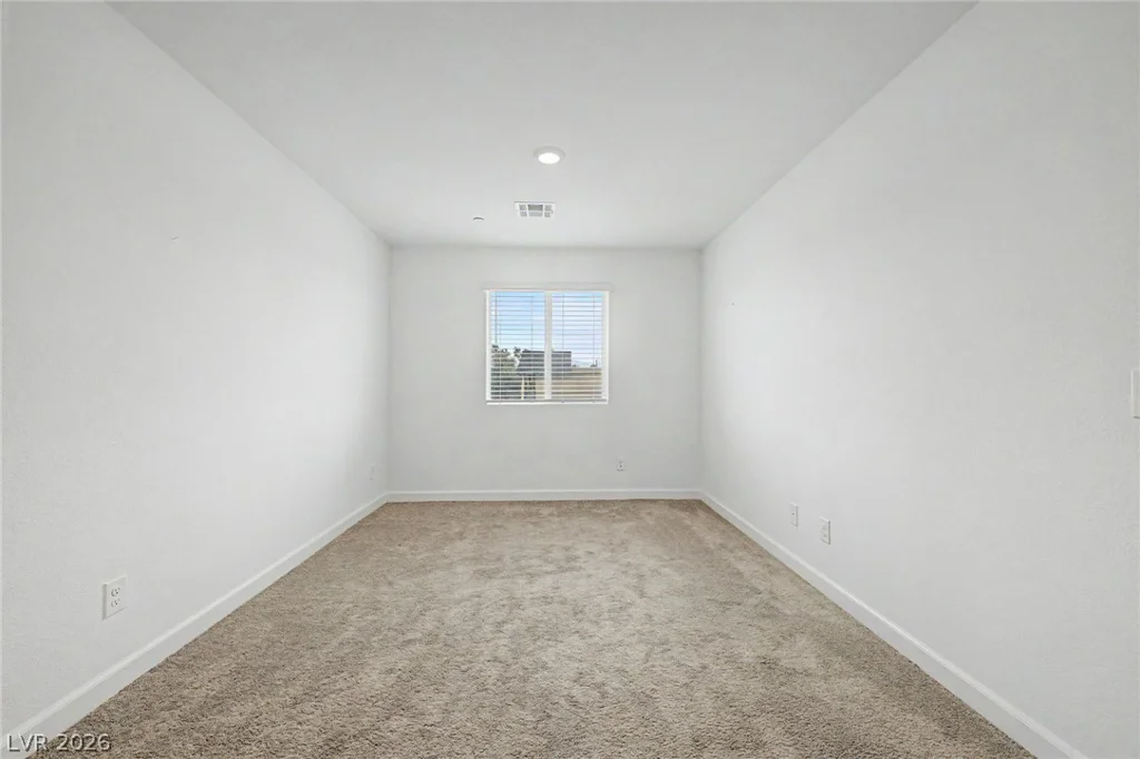 1880 Arcadian King Sun, Las Vegas, NV 89106
