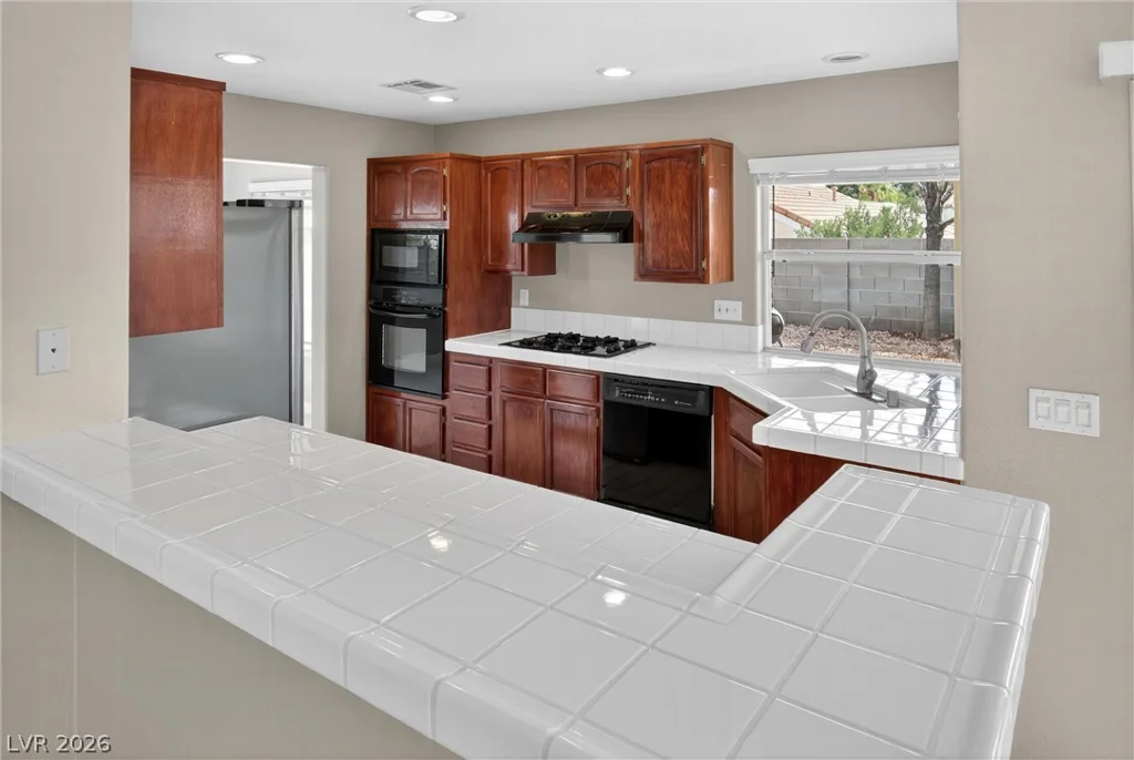 1840 Shirewick, Las Vegas, NV 89117