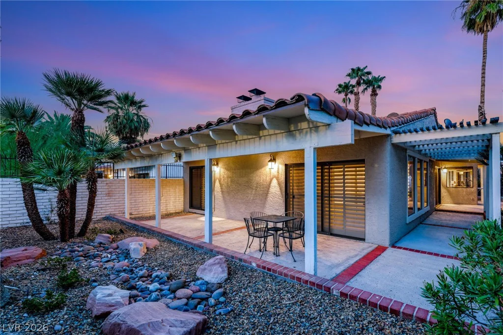 2312 Plaza Del Prado, Las Vegas, NV 89102